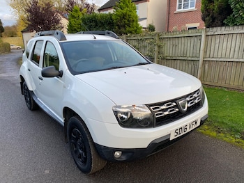 Used Dacia Duster 2016 for sale - 76351421: Photo