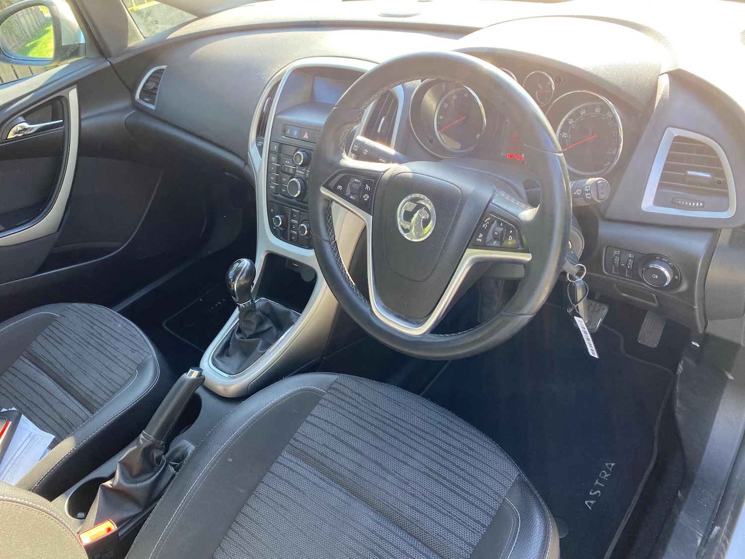 Used Vauxhall Astra 2014 for sale - 76760801: Photo 25