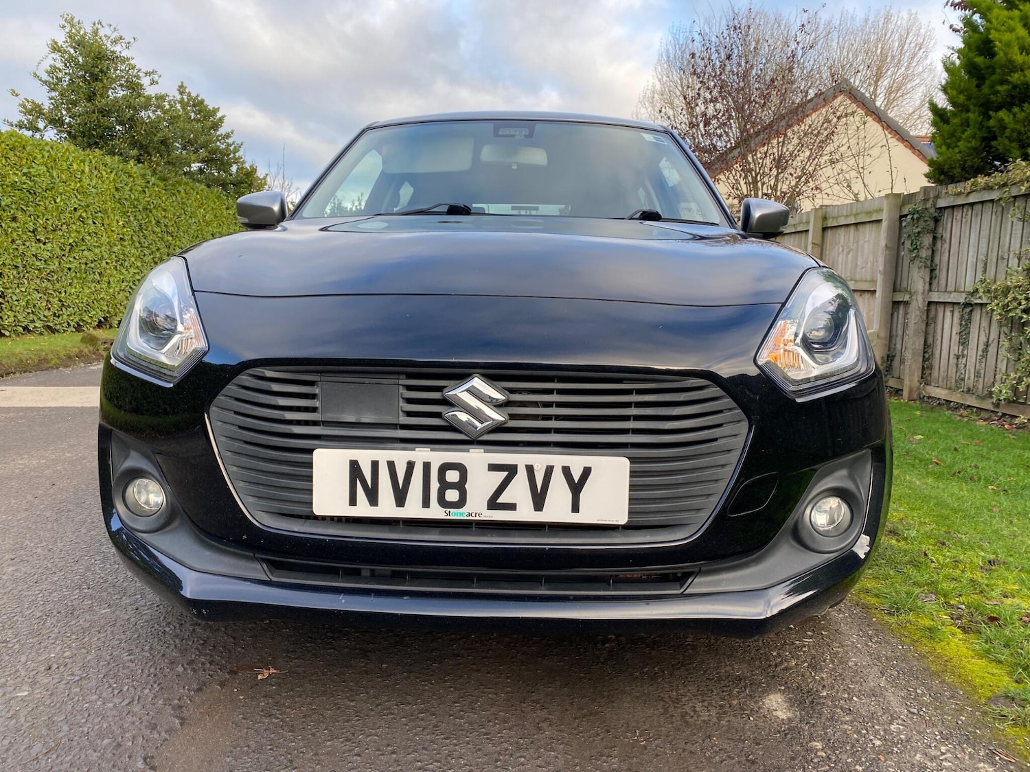 Used Suzuki Swift 2018 for sale - 76593610: Photo 2