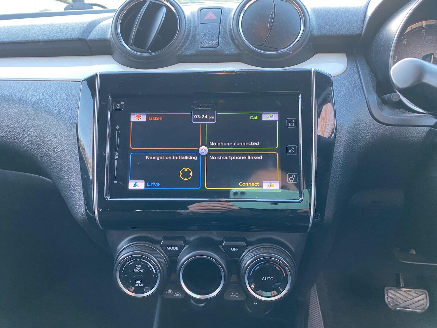 Used Suzuki Swift 2018 for sale - 76593610: Photo 22