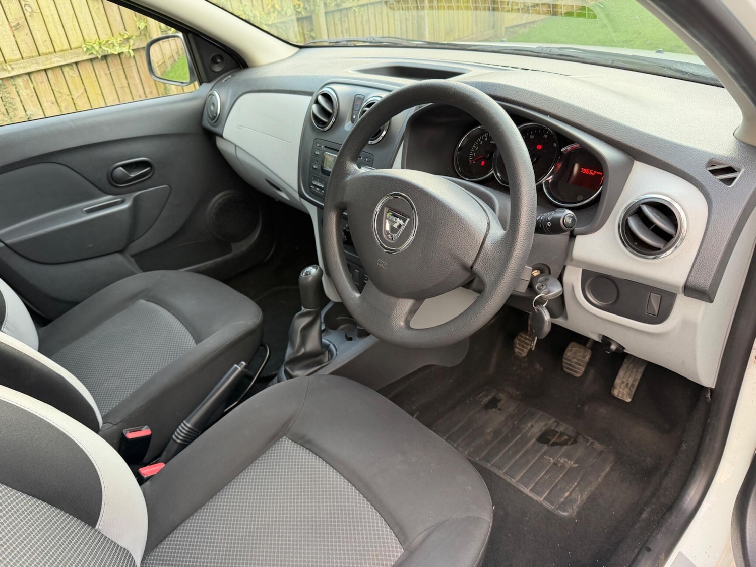 Used Dacia Sandero 2013 for sale - 77662627: Photo 18