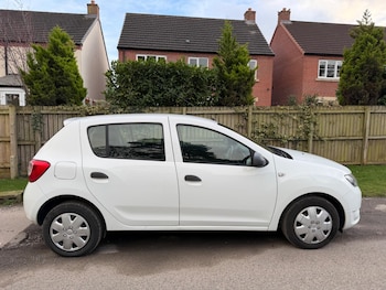 Used Dacia Sandero 2013 for sale - 77662627: Photo