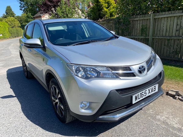 Used Toyota RAV4 2015 for sale - 74623269: Photo 1
