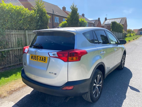 Used Toyota RAV4 2015 for sale - 74623269: Photo 5