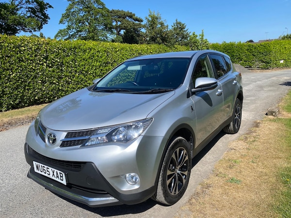 Used Toyota RAV4 2015 for sale - 74623269: Photo 8