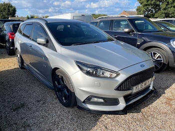 2016 (16) - 2 2.0 TDCi ST-3 Estate 5dr Diesel Manual Euro 6 (s/s) (185 ps) 5d 182 BHP