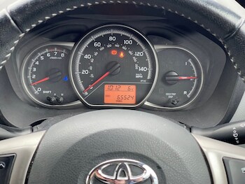 Used Toyota Yaris 2017 for sale - 76647715: Photo