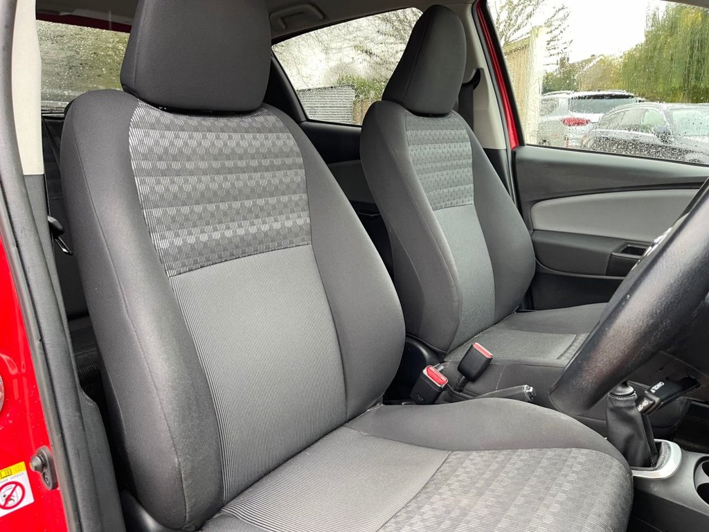 Used Toyota Yaris 2017 for sale - 76647715: Photo 4