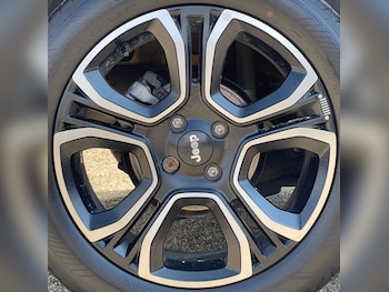 Used Jeep Avenger 2025 for sale - 79265015: Photo
