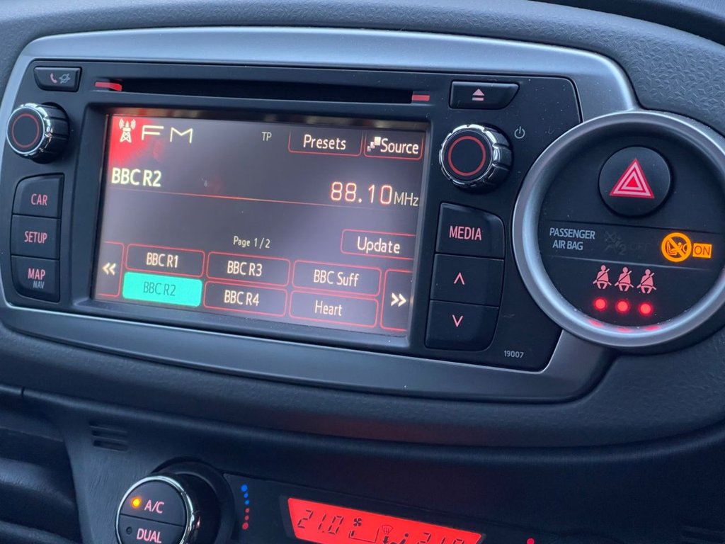 Used Toyota Yaris 2014 for sale - 77133534: Photo 5