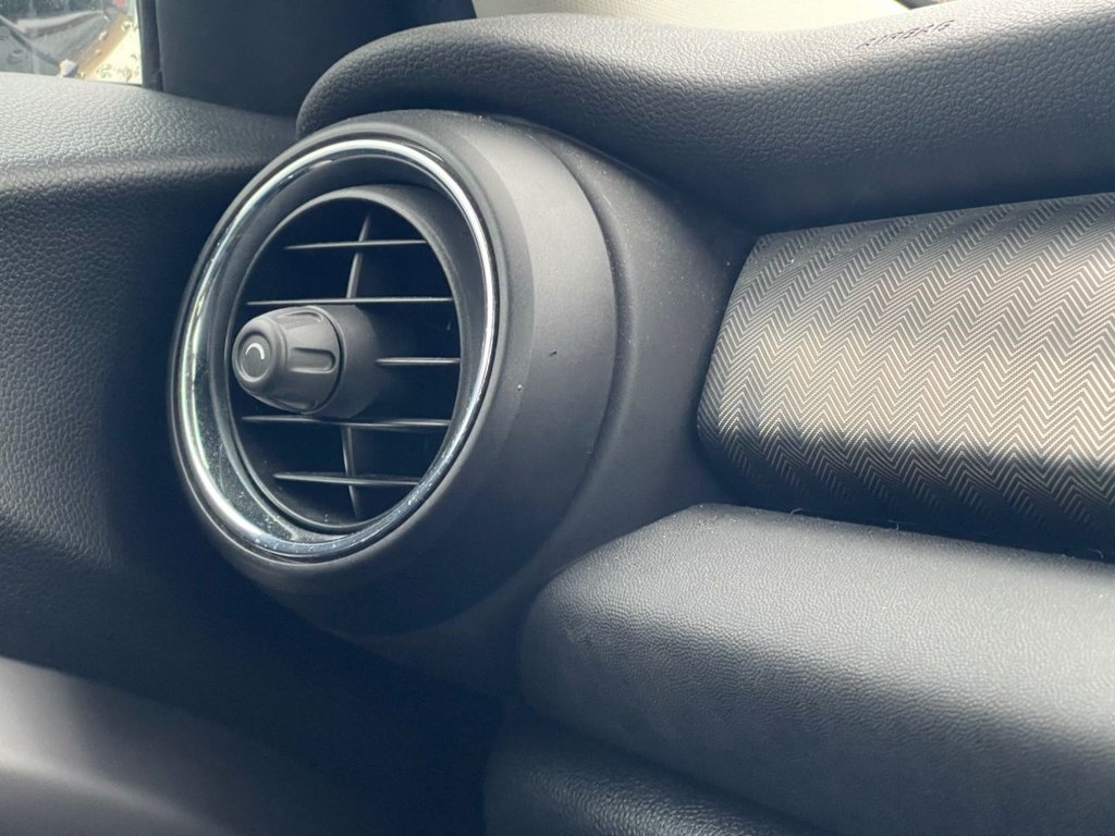 Used MINI Hatch 2020 for sale - 76768513: Photo 8