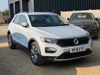Used Volkswagen T-Roc 2018 for sale - 79245117: Photo
