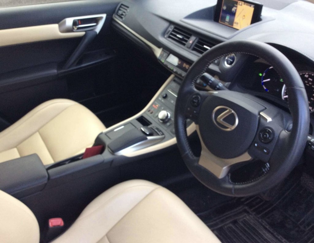 Used Lexus CT 2015 for sale - 76338634: Photo 3