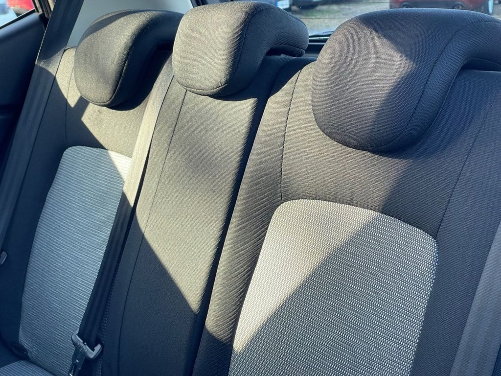 Used Hyundai i10 2010 for sale - 76665780: Photo 16