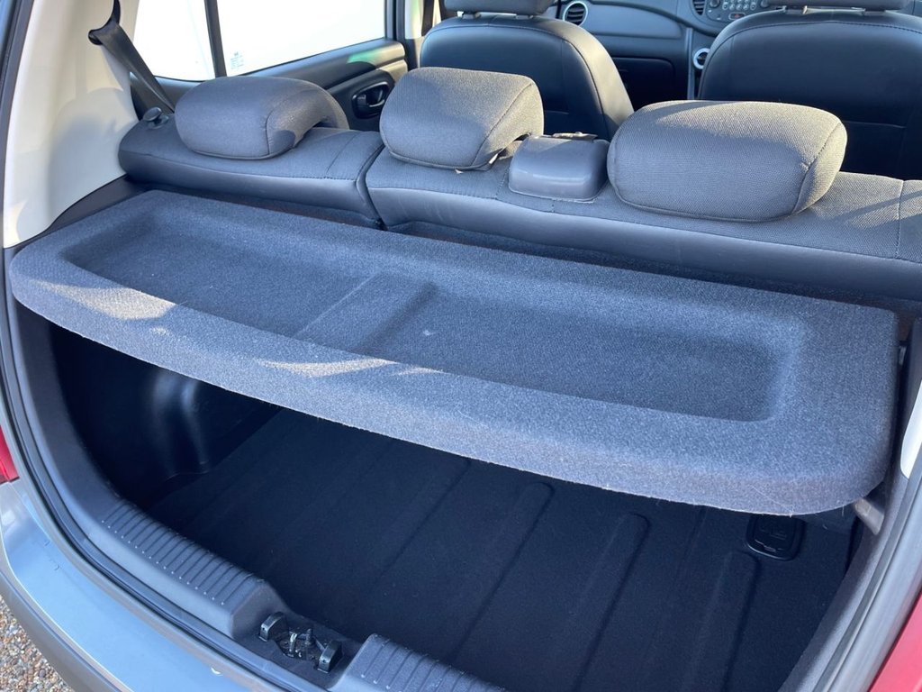 Used Hyundai i10 2010 for sale - 76665780: Photo 28