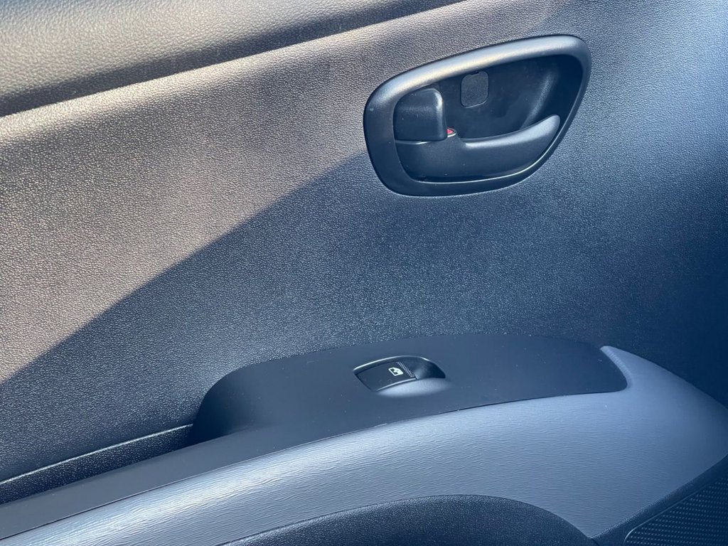 Used Hyundai i10 2010 for sale - 76665780: Photo 34