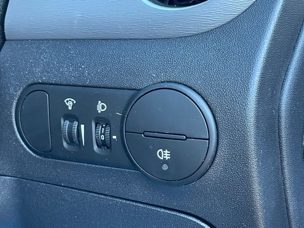 Used Hyundai i10 2010 for sale - 76665780: Photo 38