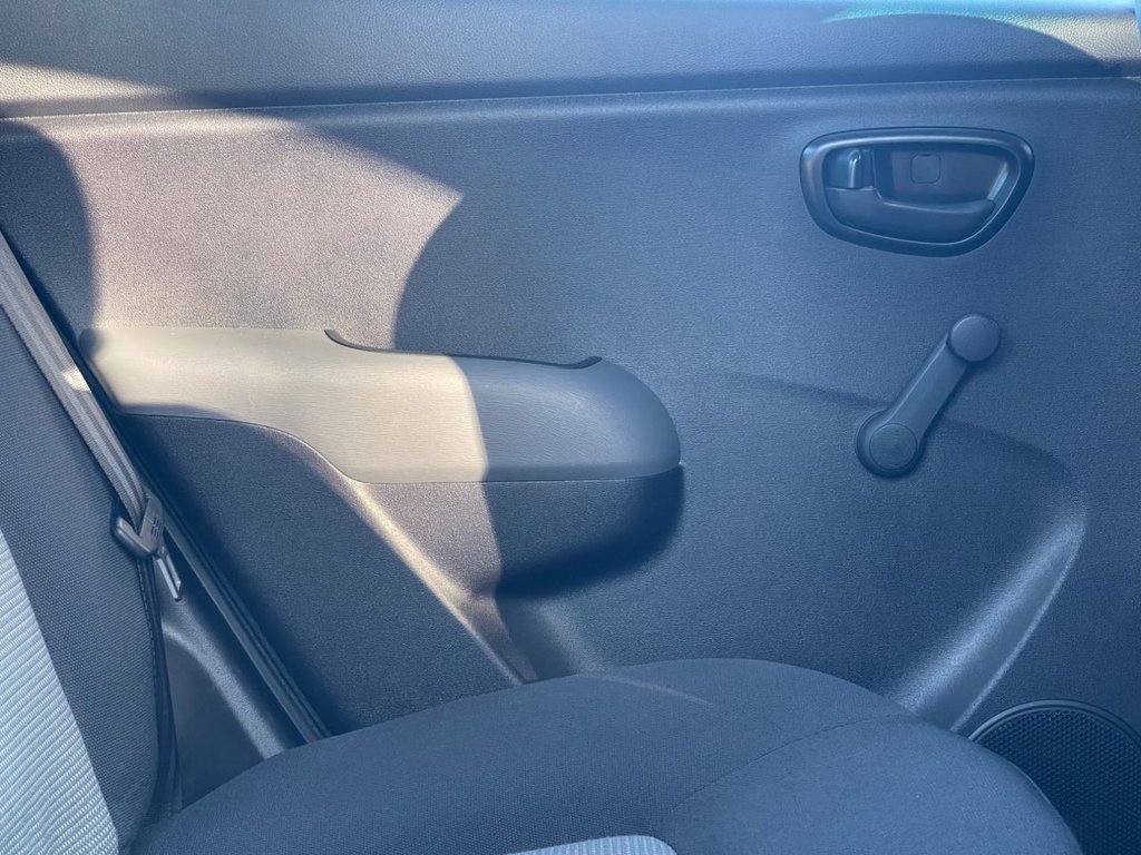 Used Hyundai i10 2010 for sale - 76665780: Photo 47