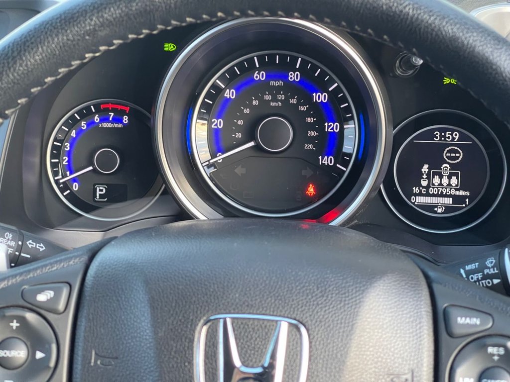 Used Honda Jazz 2016 for sale - 76202767: Photo 29