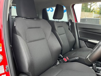 Used Suzuki Swift 2023 for sale - 76535948: Photo