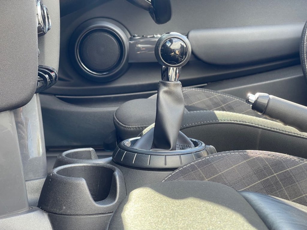 Used MINI Convertible 2017 for sale - 77672653: Photo 31