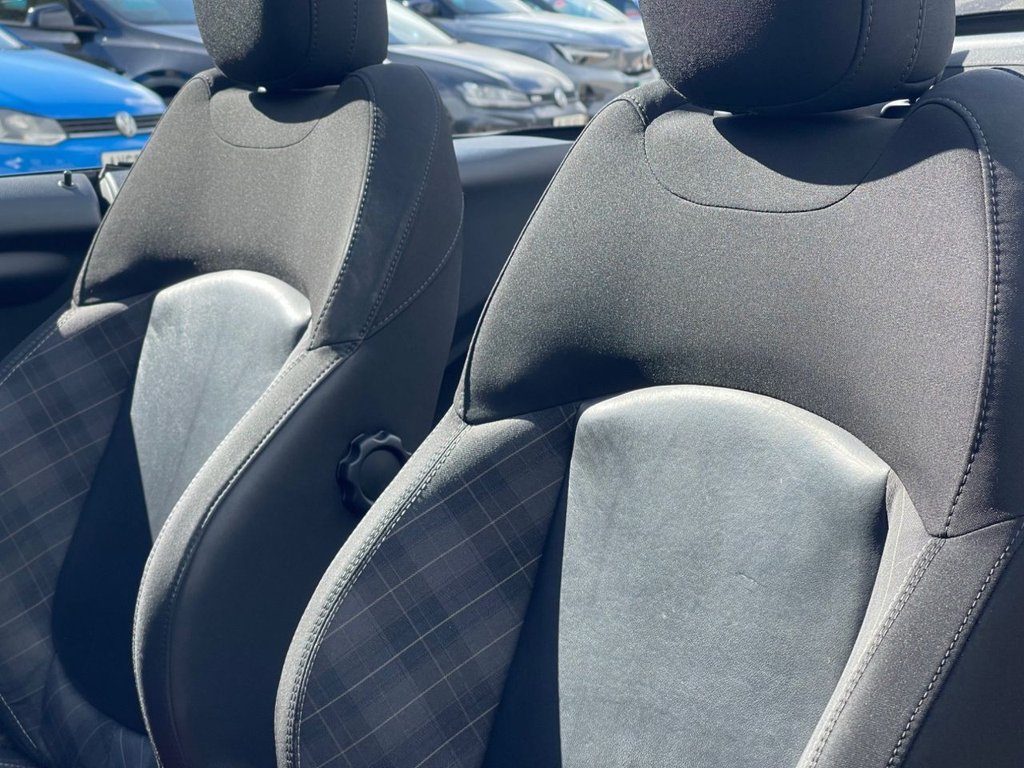 Used MINI Convertible 2017 for sale - 77672653: Photo 32