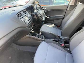 Used Hyundai i20 2017 for sale - 78140765: Photo