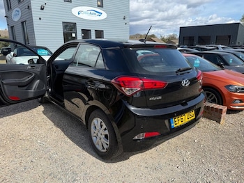 Used Hyundai i20 2017 for sale - 78140765: Photo