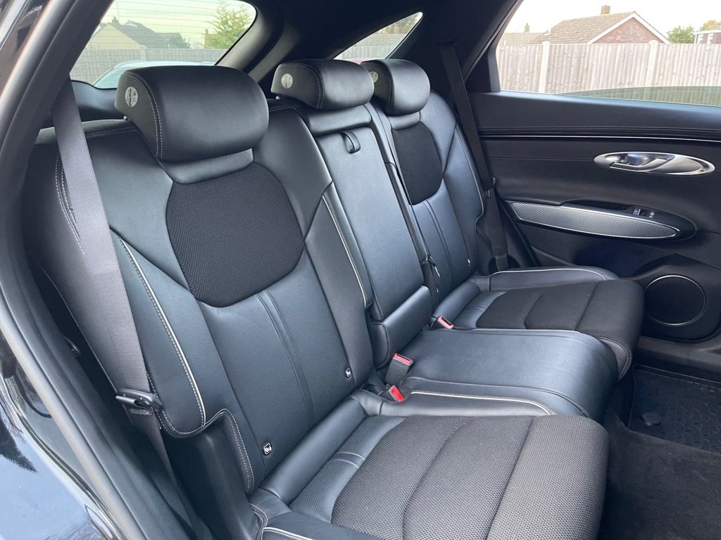 Used Genesis GV70 2022 for sale - 76546785: Photo 16