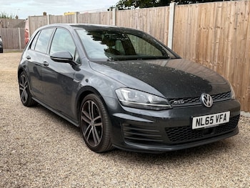 Volkswagen - Golf