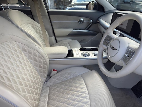 Used Genesis GV60 2022 for sale - 76228973: Photo 3