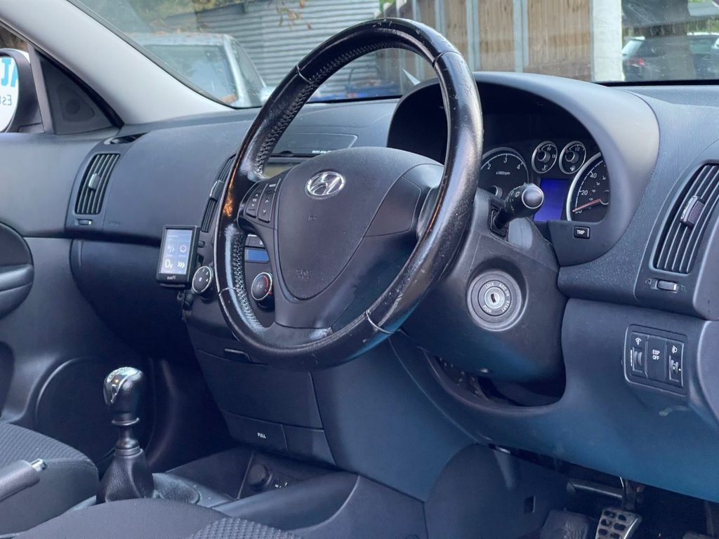 Used Hyundai i30 2010 for sale - 77904721: Photo 15