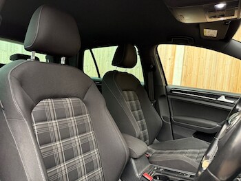 Used Volkswagen Golf 2015 for sale - 75937417: Photo
