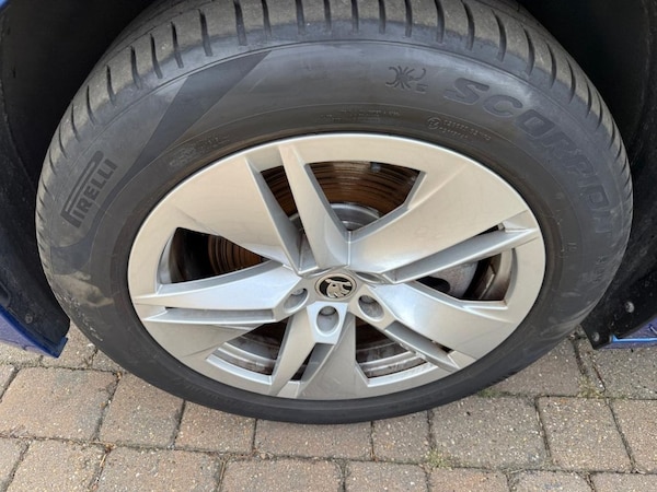 Used Skoda Enyaq 2024 for sale - 75685320: Photo 7