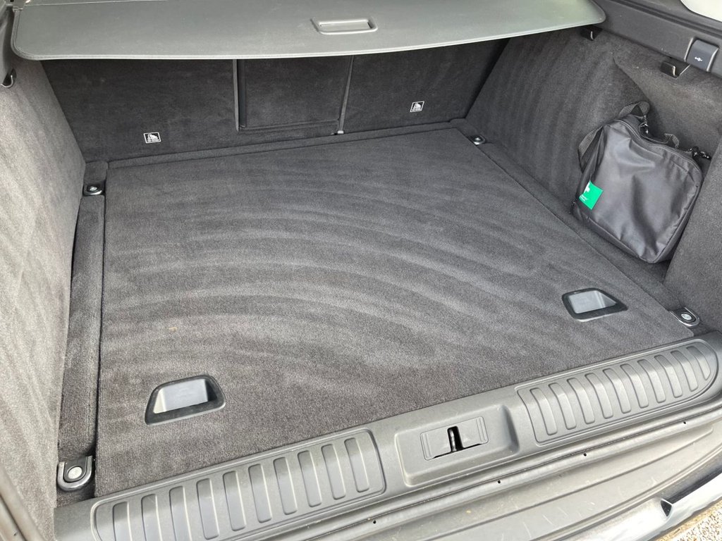 Used Land Rover Range Rover Sport 2018 for sale - 75912231: Photo 11