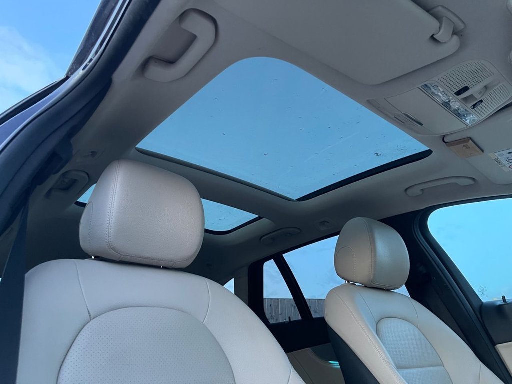 Used Mercedes-Benz C Class 2015 for sale - 77627414: Photo 2