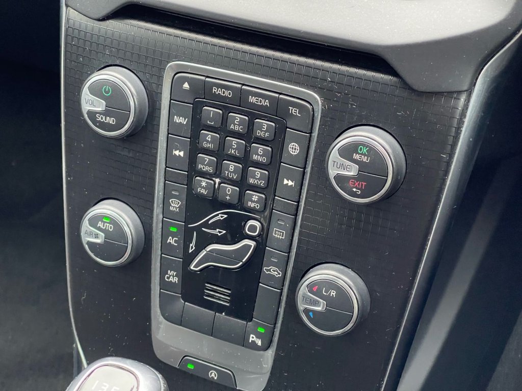 Used Volvo V40 2017 for sale - 76665683: Photo 14