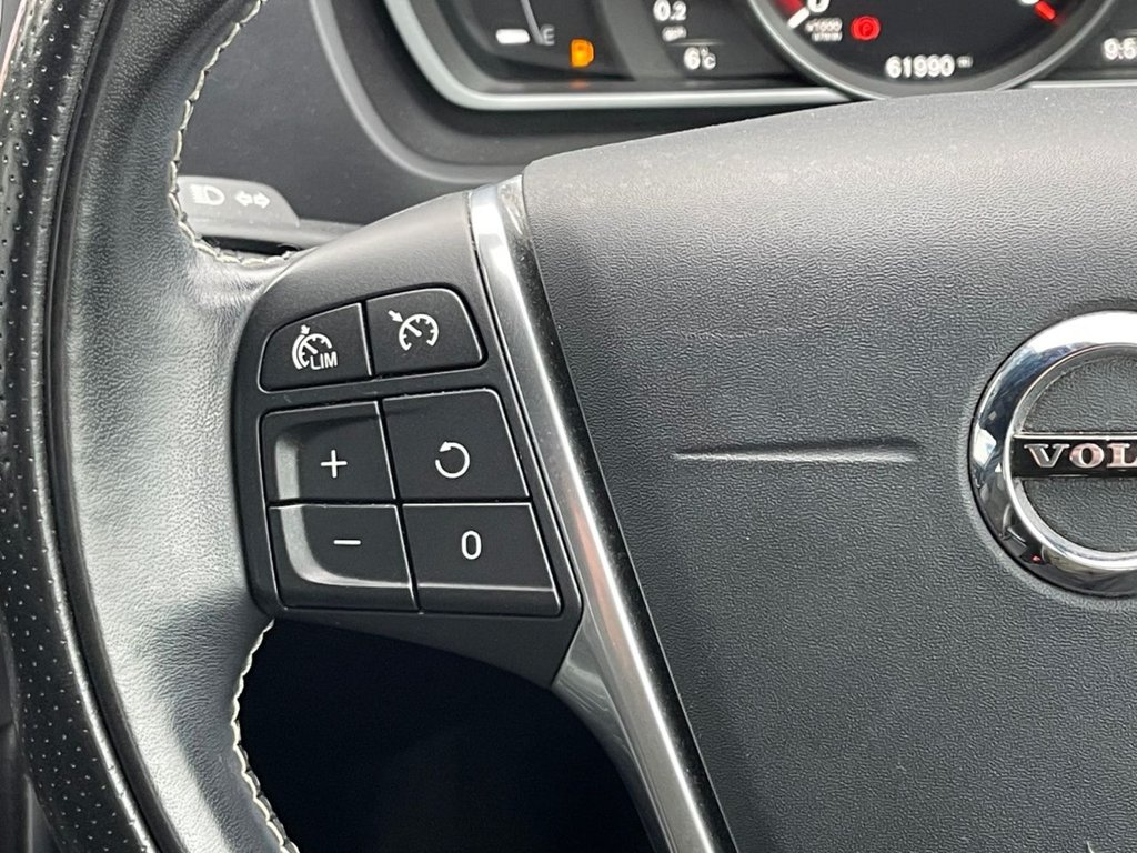 Used Volvo V40 2017 for sale - 76665683: Photo 15