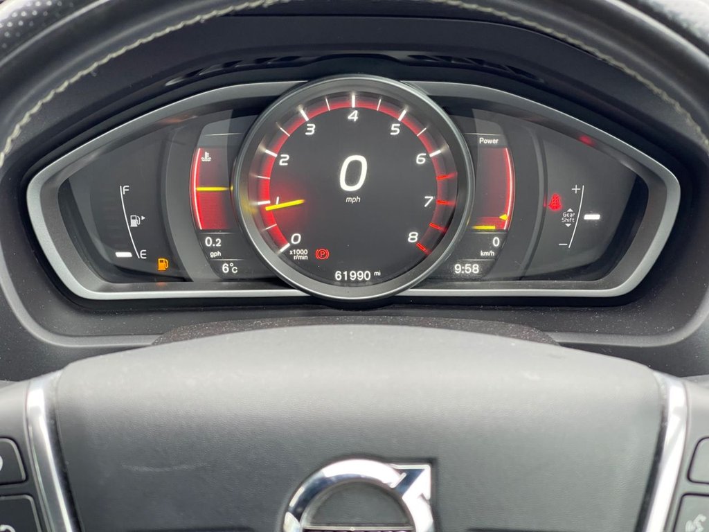 Used Volvo V40 2017 for sale - 76665683: Photo 6