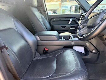 Used Land Rover Defender 2024 for sale - 78525267: Photo