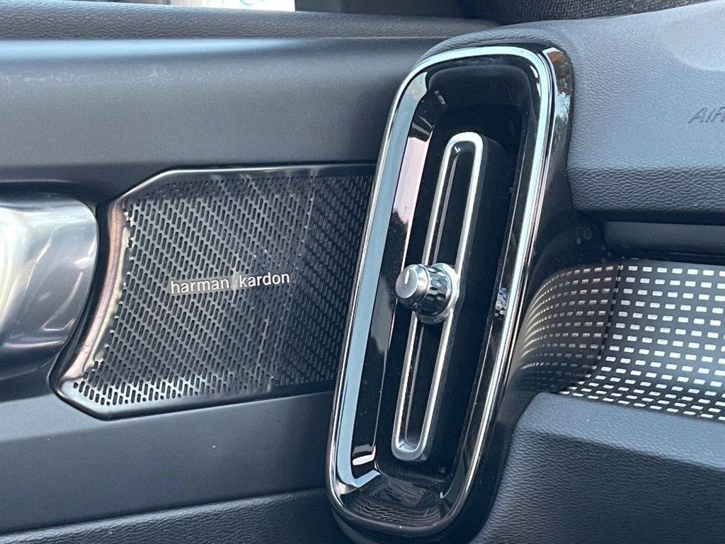 Used Volvo XC40 2021 for sale - 75533841: Photo 28