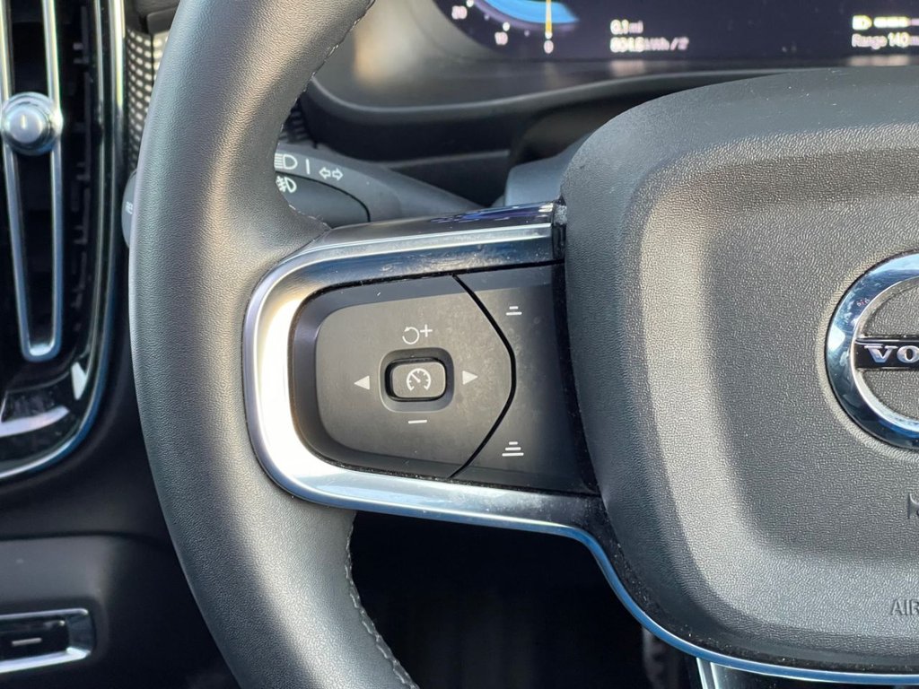 Used Volvo XC40 2021 for sale - 75533841: Photo 32