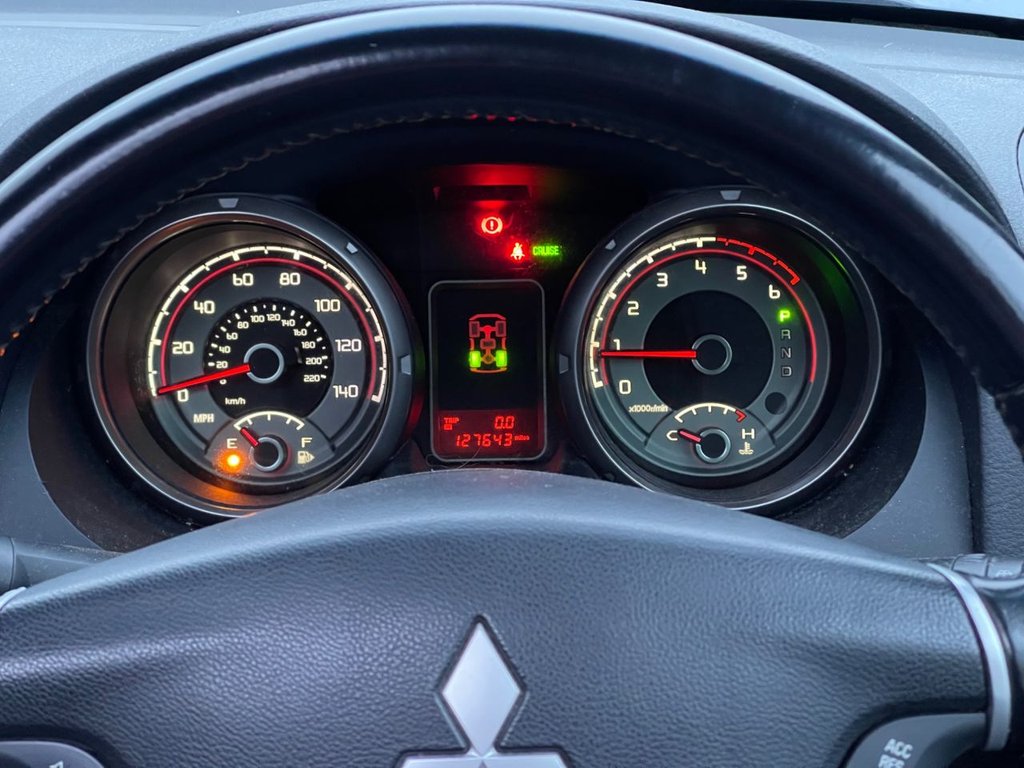 Used Mitsubishi Shogun 2012 for sale - 77328322: Photo 9