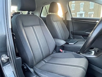 Used Volkswagen T-Roc 2019 for sale - 77673460: Photo