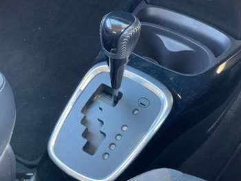 Used Toyota Yaris 2016 for sale - 75136015: Photo