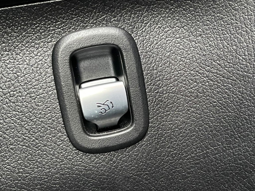 Used Mercedes-Benz C Class 2022 for sale - 76400474: Photo 48