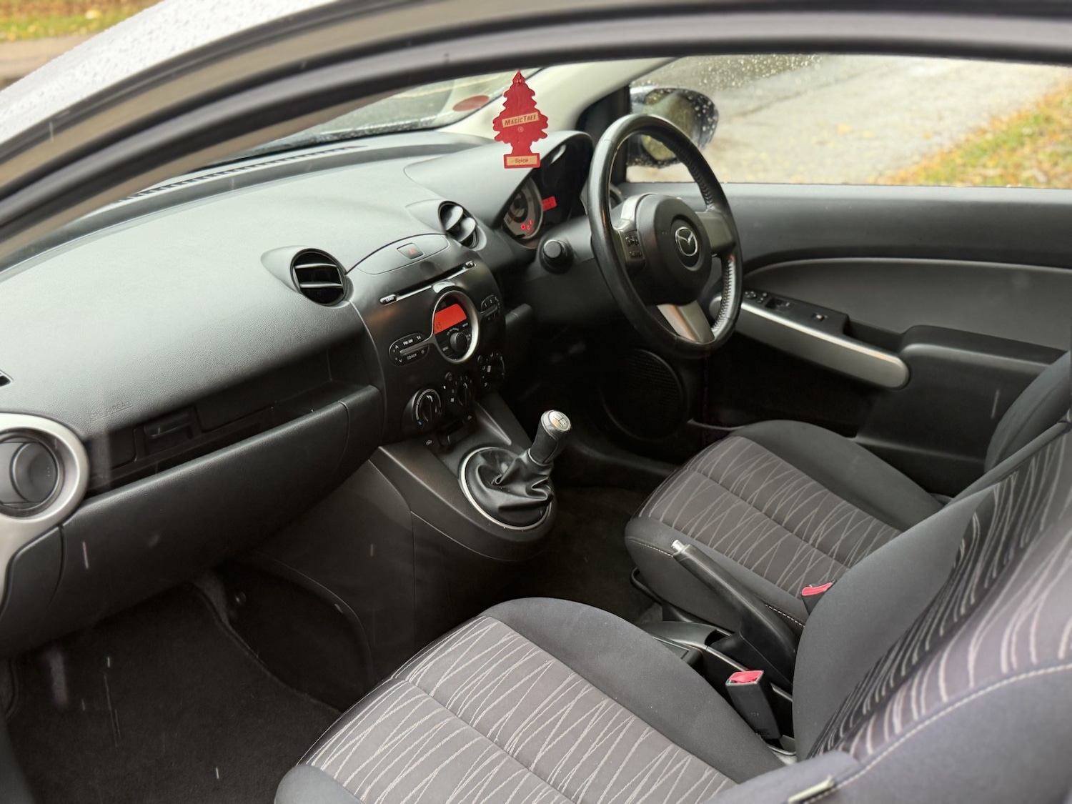 Used Mazda Mazda2 2009 for sale - 76643477: Photo 16