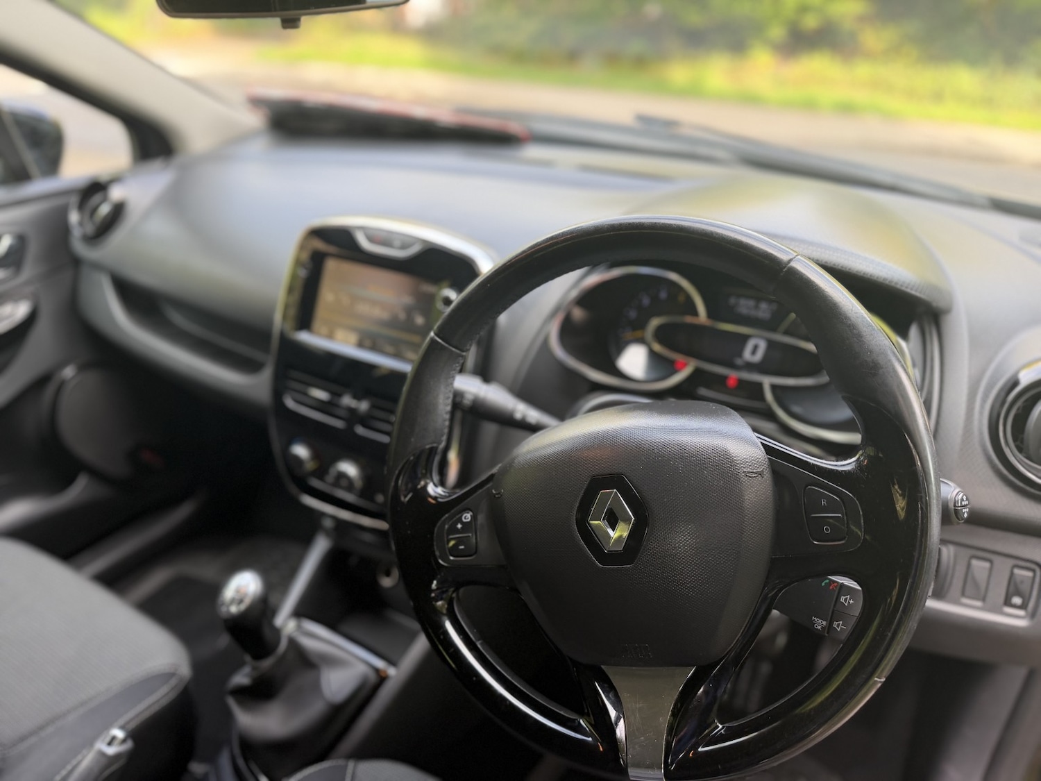 Used Renault Clio 2014 for sale - 76268571: Photo 23