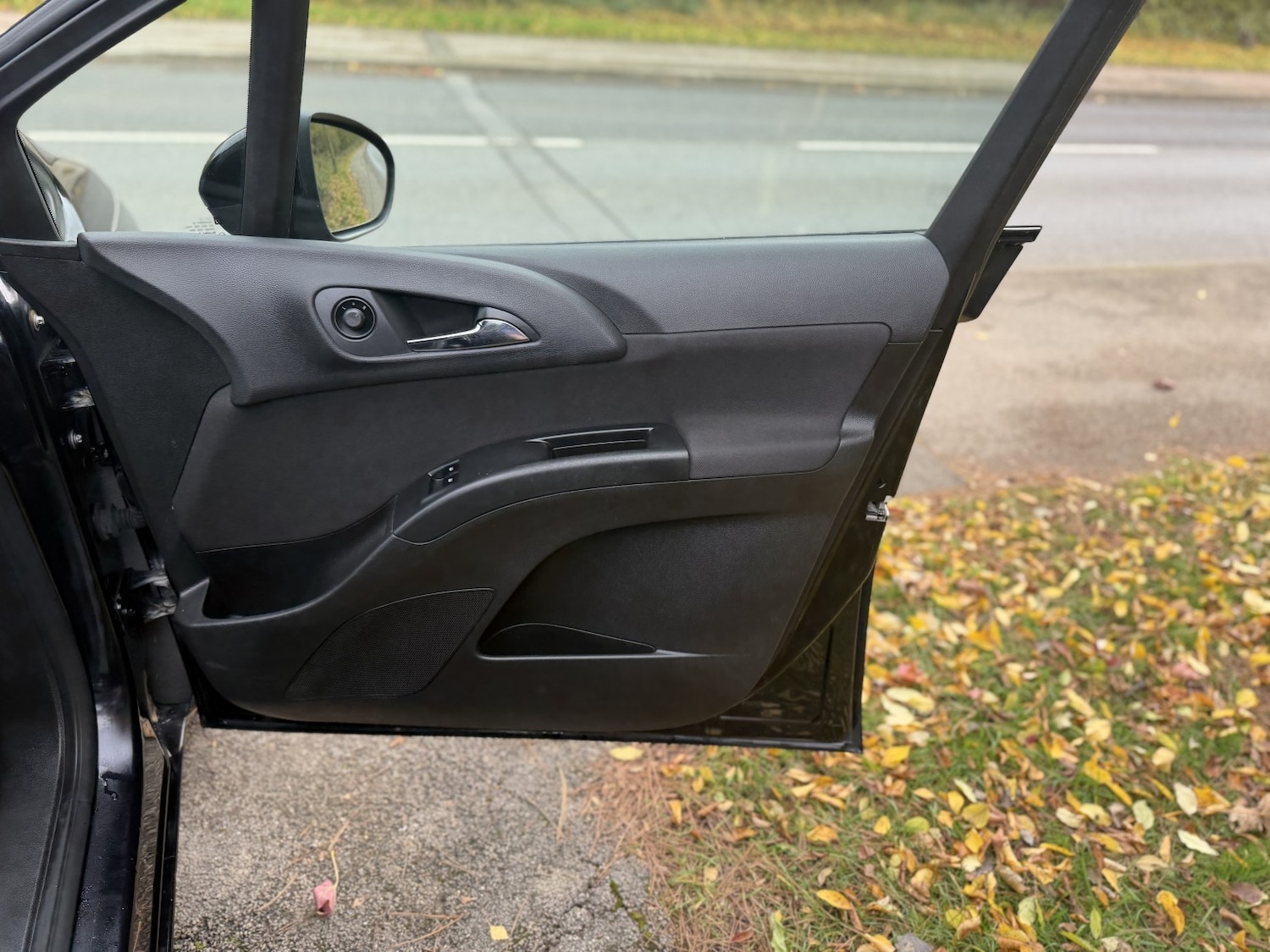 Used Vauxhall Meriva 2011 for sale - 76643335: Photo 20