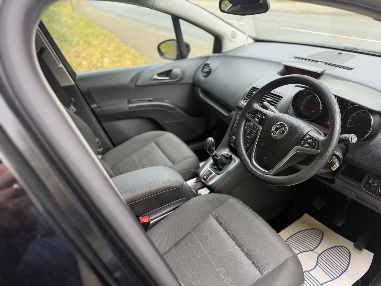 Used Vauxhall Meriva 2011 for sale - 76643335: Photo 24